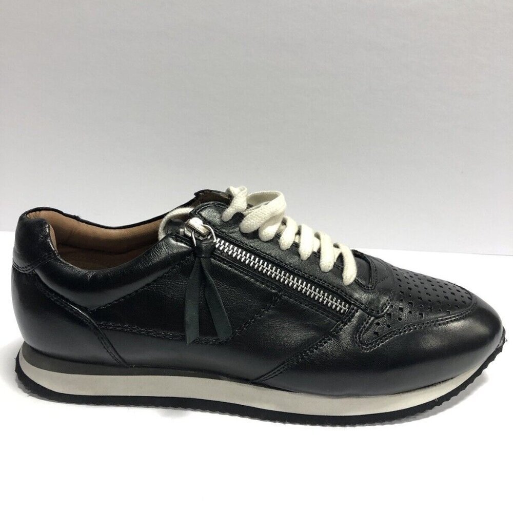 Trotters Women’s Infinity, Black Lace-Up Sneakers, Size 10.5M